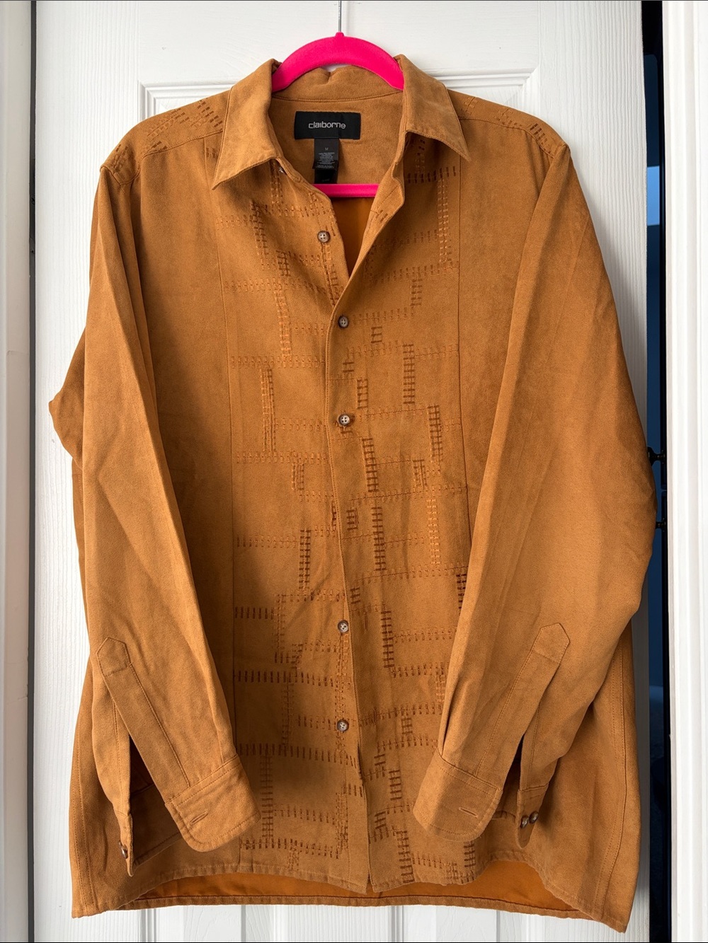 Claiborne Mens Medium Button Down